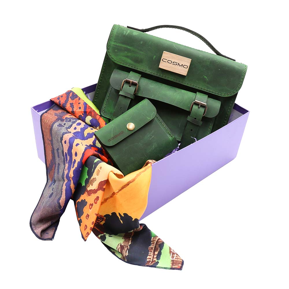 ლალა შარფით – სასაჩუქრე ნაკრები ლალა შარფით – სასაჩუქრე ნაკრები